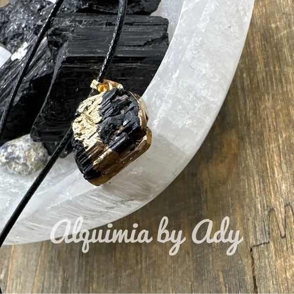 Raw Black tourmaline chunky nugget gold pendant black rope short necklace - Picture 3 of 10